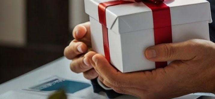 Охота за приветственными пакетами: стоит ли менять брокера ради разовых подарков